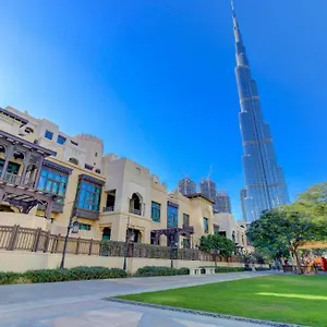 Durrani Homes: Garden Oasis At Souk Al Bahar With Jacuzzi , Dubai United Arab Emirates